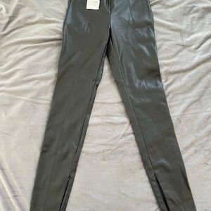 NWT Mid rise Zara faux leather leggings